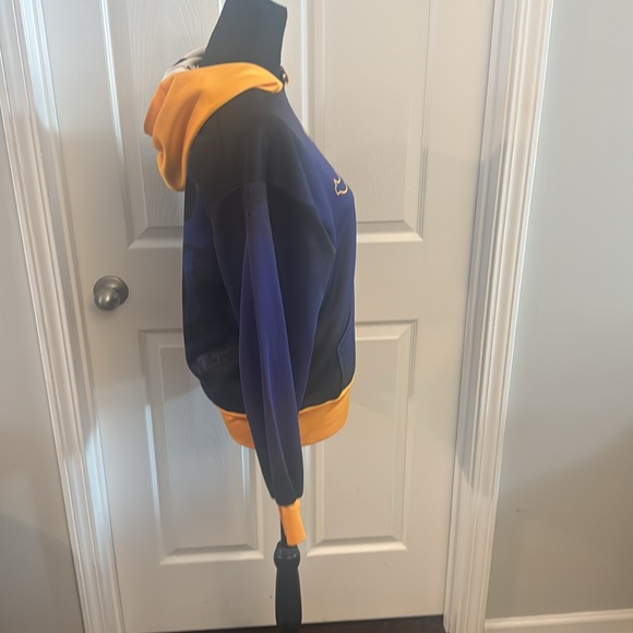 Small East Carolina University ECU Pirates Wrestling Sweatshirt - Picture 2 of 5